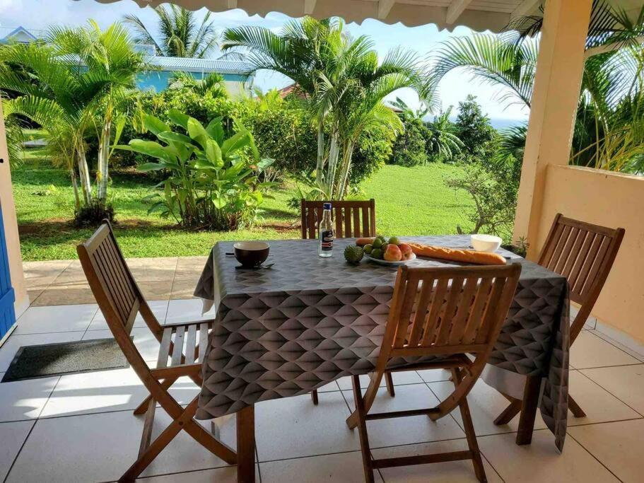 Bel Appartement T2 Avec Vue Sur Palmier Et Mer Sainte-Rose Extérieur photo