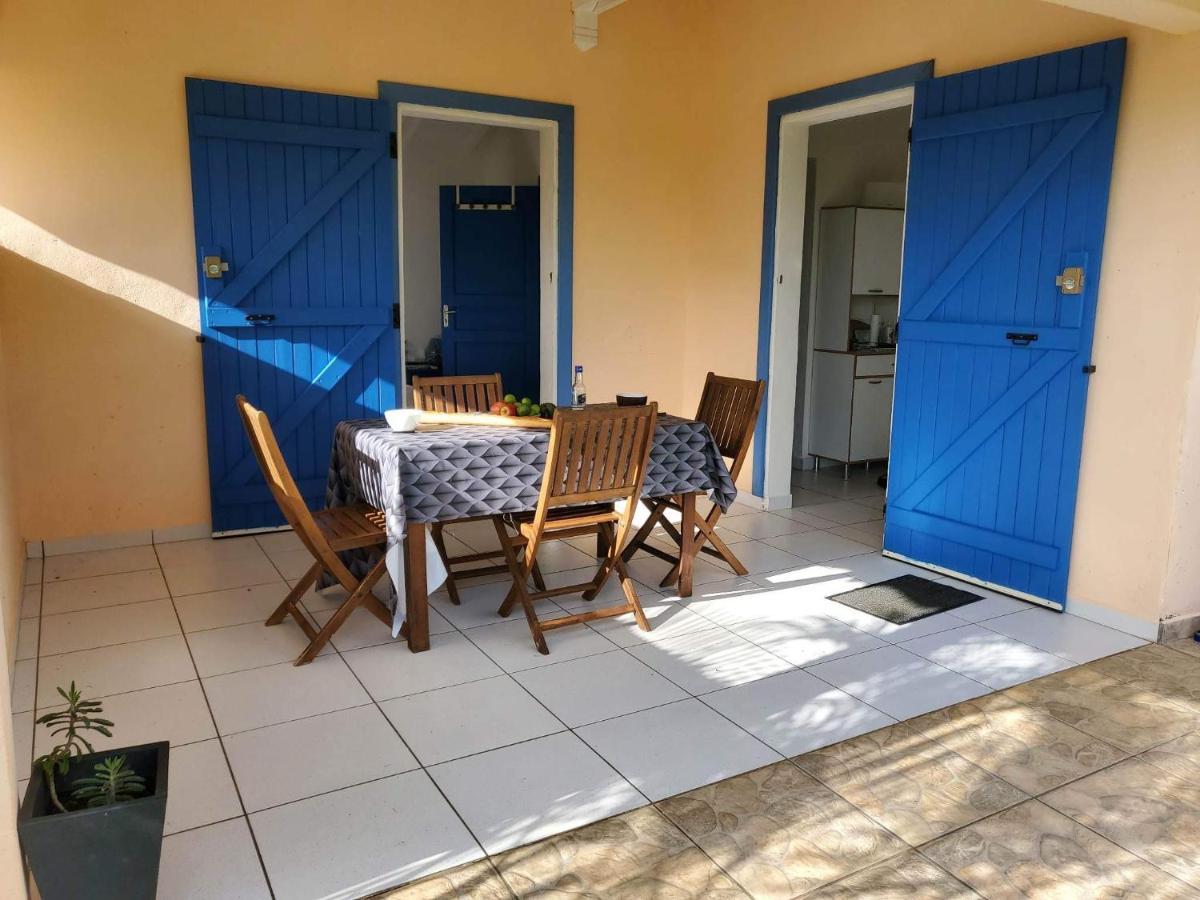 Bel Appartement T2 Avec Vue Sur Palmier Et Mer Sainte-Rose Extérieur photo